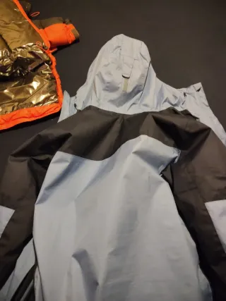 Cortavientos Columbia Azul y Negro