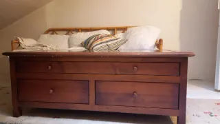 Mesa de centro de madera de cerezo con cristal