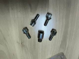 4 Juegos Tornillos Antirrobo Coche