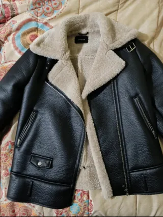 Cazadora aviador borreguillo Stradivarius mujer