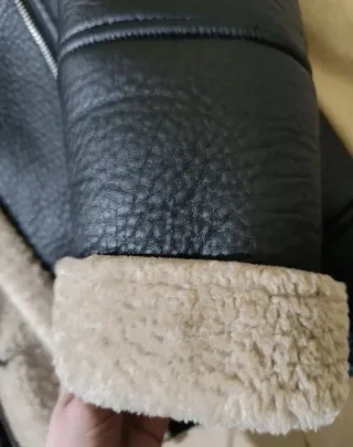 Cazadora aviador borreguillo Stradivarius mujer