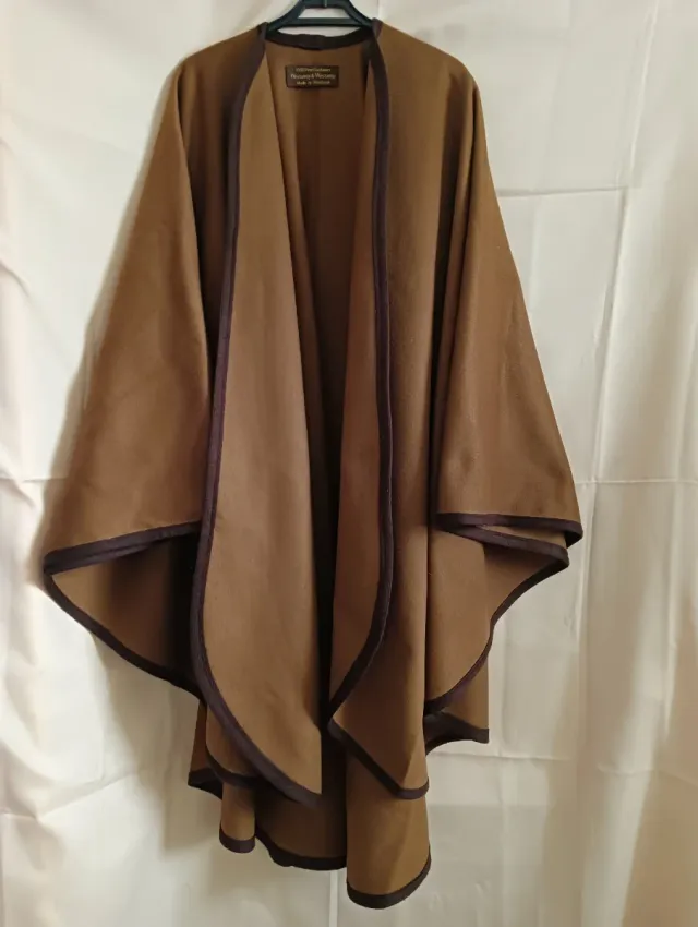 Mantella lunga in puro cashmere marrone