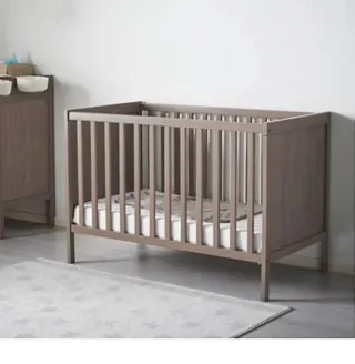 Nido Cocoonababy Red Castle,cuna y colchón.