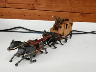 Antigua Diligencia Madera Oeste P.H.