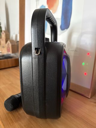 Reproductor/Altavoz/Karaoke DAEWOO. NUEVO.