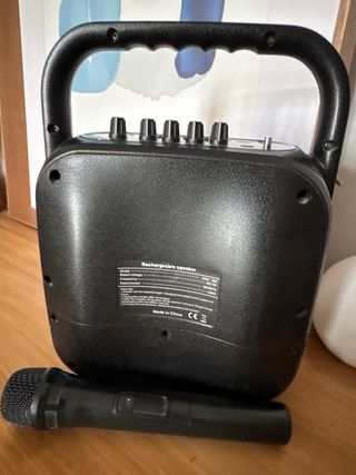 Reproductor/Altavoz/Karaoke DAEWOO. NUEVO.