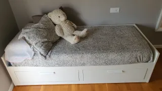 Cama infantil con cajones y más