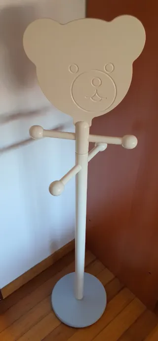 Cama infantil con cajones y más