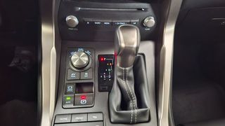 Lexus NX 2.5 300h Premium 2WD