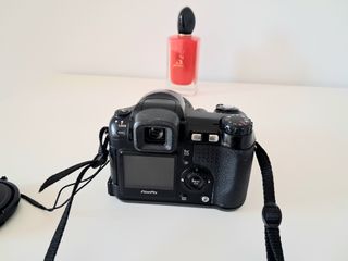 Cámara Fujifilm Finepix S5600