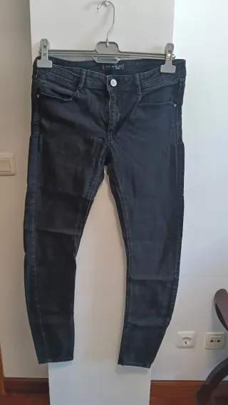 Pack 3 Pantalones vaqueros 7€