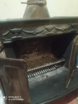 Estufa de leña antigua