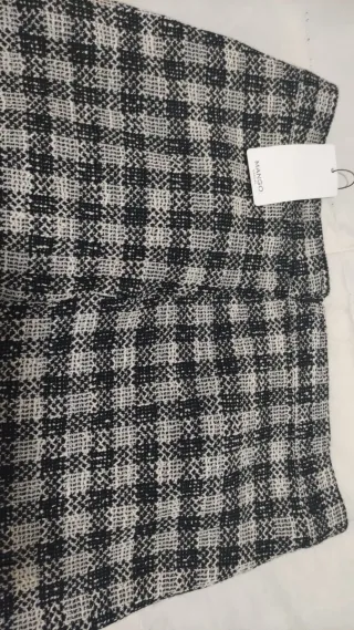 Falda corta cuadros chica