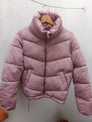 Cazadora acolchada rosa chica
