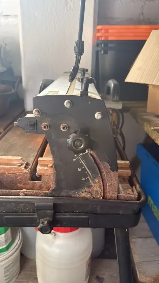 Cortadora de baldosa y azulejo