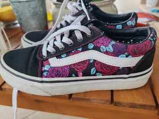 Scarpe Vans con Rose Nere e Rosa