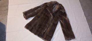 Abrigo Cedora imitación piel marrón