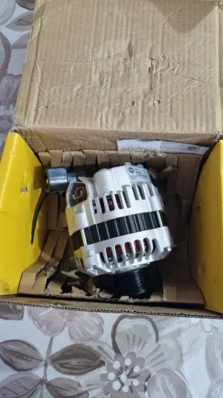 Alternatore Hella 14V 80A 8EL 011 710-651