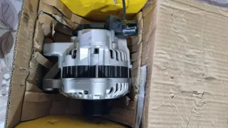 Alternatore Hella 14V 80A 8EL 011 710-651