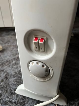 Estufa eléctrica blanca