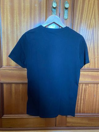 Camiseta GUESS Negra
