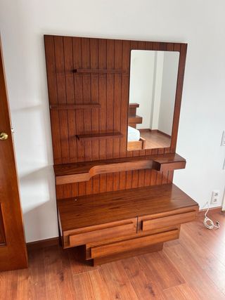 Cama matrimonio y tocador madera