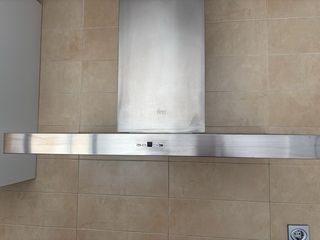 Cocina moderna blanca y negra