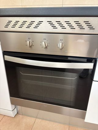 Cocina moderna blanca y negra