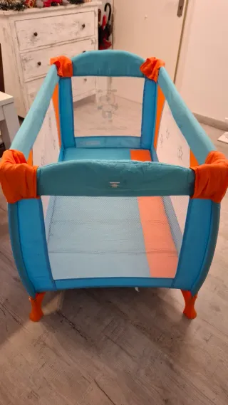 Cuna de viaje plegable