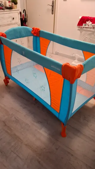 Cuna de viaje plegable