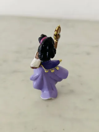 Figura Esmeralda Notre Dame