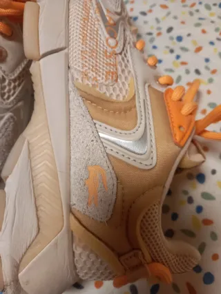 Zapatillas Lacoste Beige y Naranja
