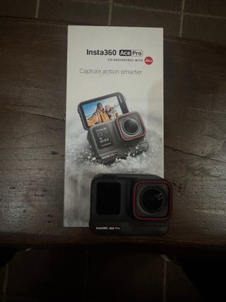 Cámara Insta360 Ace Pro Negra