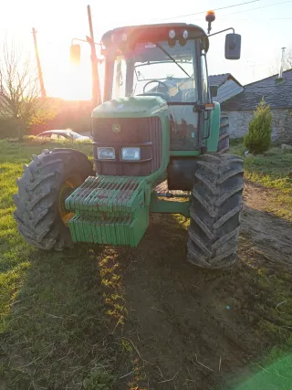 John Deere 6320