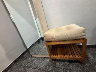 Zapatero de madera y tela con espejo