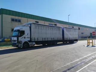 Camión Renault ABEL & ANDRES Sevilla