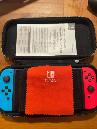 Nintendo Switch en su Caja