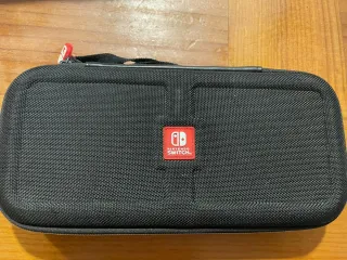 Nintendo Switch en su Caja