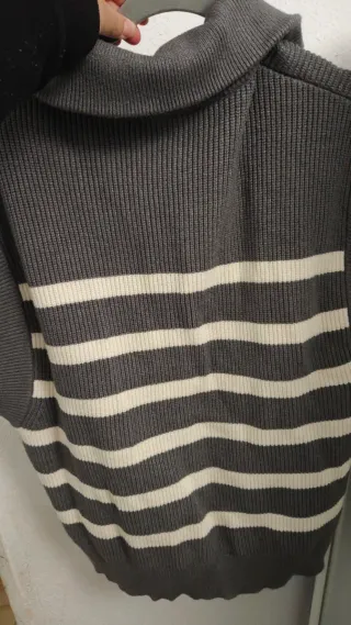Chaleco de punto Zara rayas beige y gris