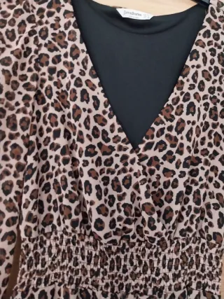 Vestido largo estampado leopardo Stradivarius