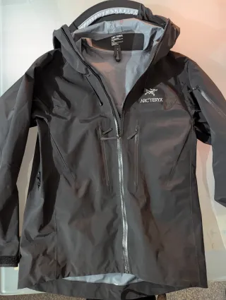 Chaqueta Arc'teryx Alpha SV Negra Talla L