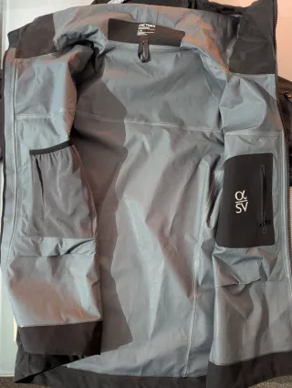 Chaqueta Arc'teryx Alpha SV Negra Talla L