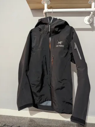 Chaqueta Arc'teryx Alpha SV Negra Talla L