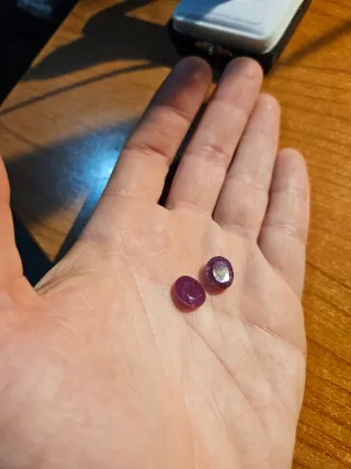 Coppia di gemme Corindone Rubino + perla regalo