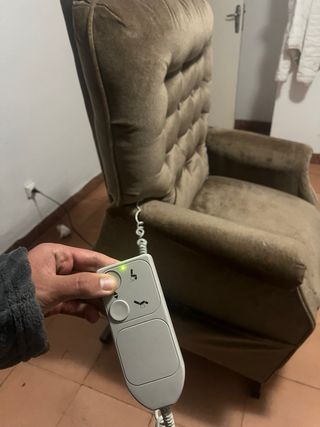 Sofá Eléctrico Reclinable Marrón