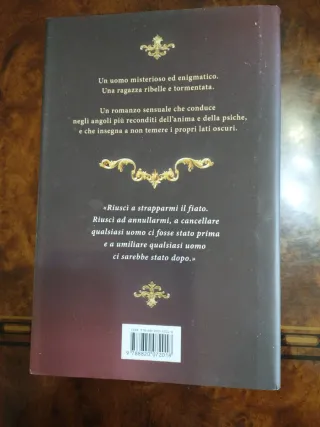 Dark desires. Meet Efrem Krugher. Ediz. italian...