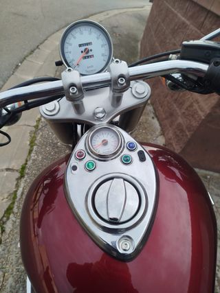 Moto Triumph Speedmaster Biplaza
