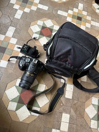 Nikon D5300 + Lente 18-55mm VR