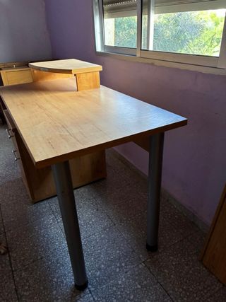 Escritorio madera y metal como nuevo