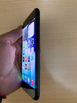 iPhone SE (2da Gen) Negro